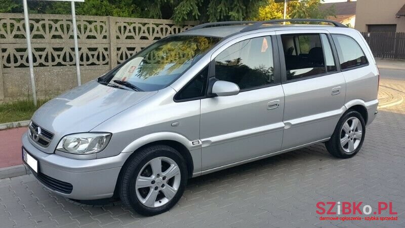 2004' Opel Zafira photo #2