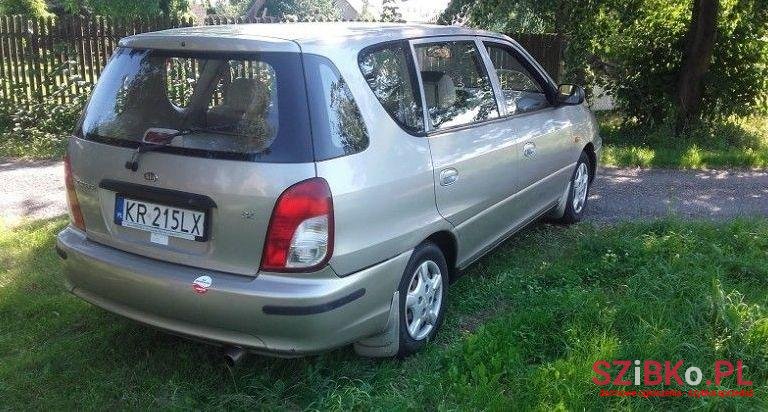 2000' Kia Carens photo #2