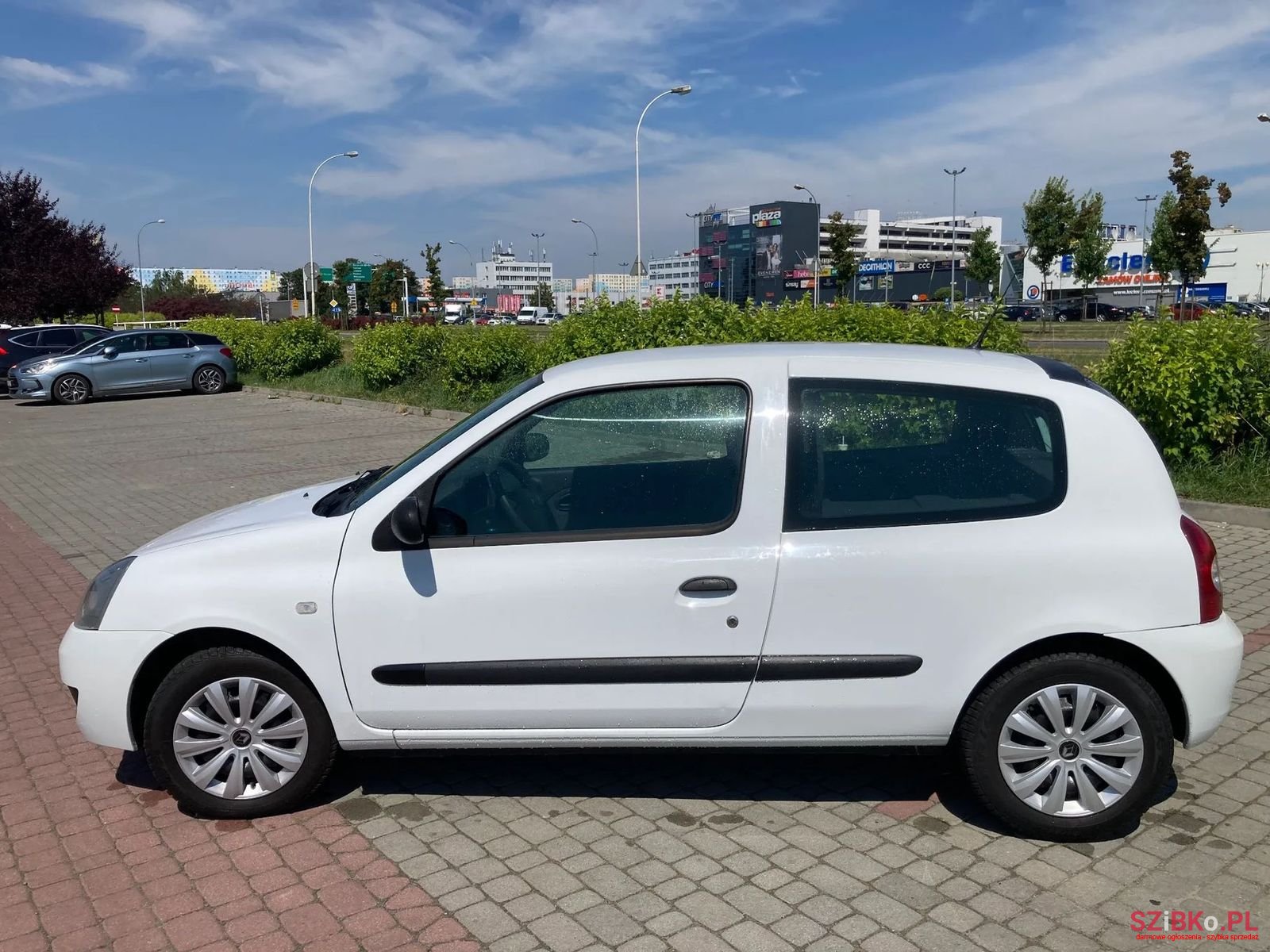 2007' Renault Clio photo #3