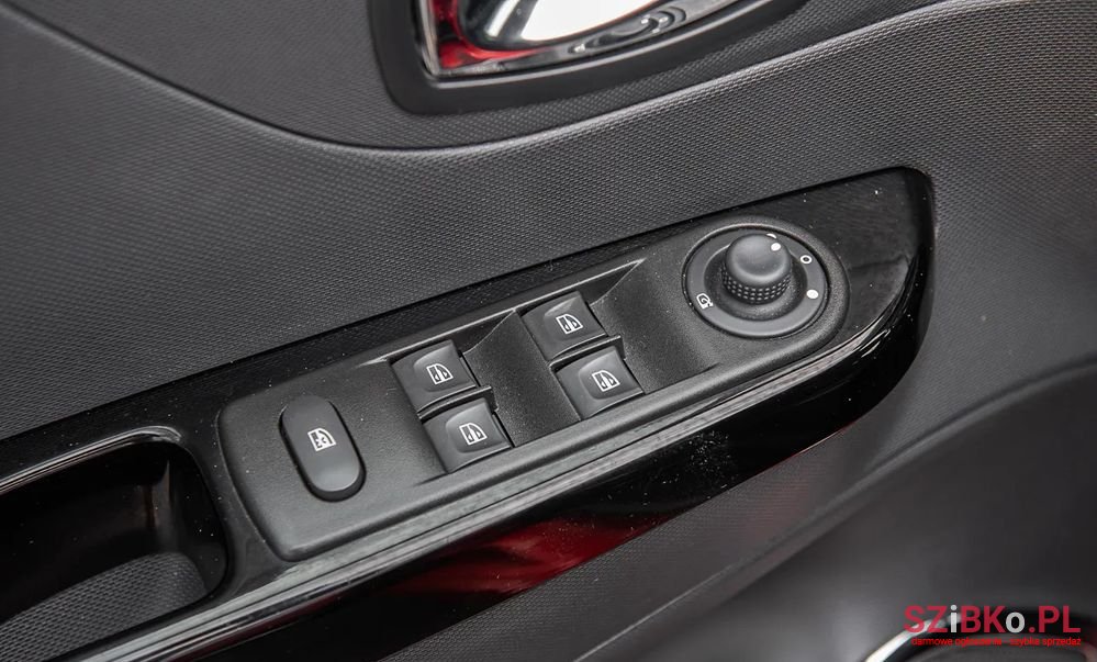 2014' Renault Captur photo #6