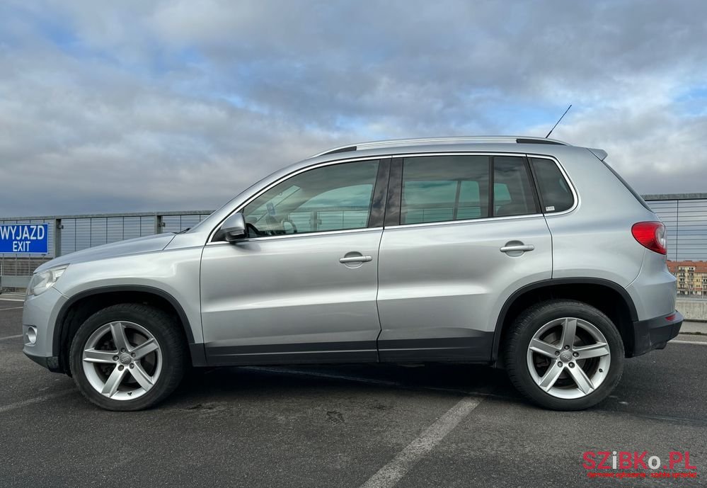 2008' Volkswagen Tiguan photo #2