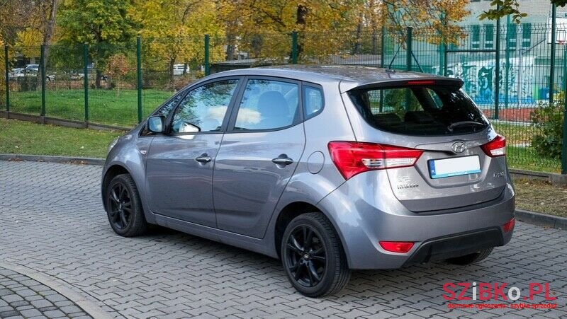 2013' Hyundai ix20 photo #3