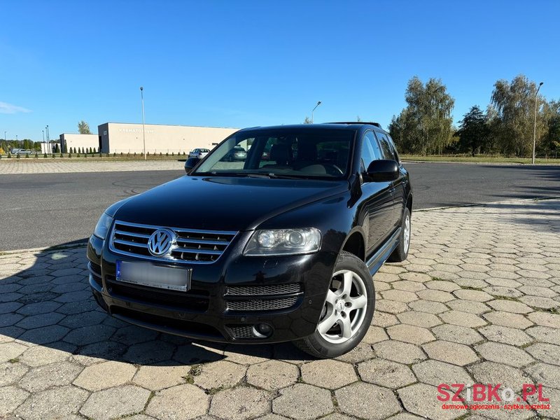 2006' Volkswagen Touareg photo #3