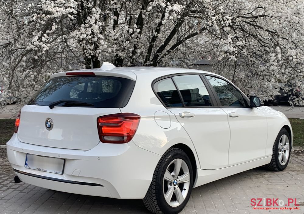 2012' BMW 1 Series 116I Sport Line photo #4