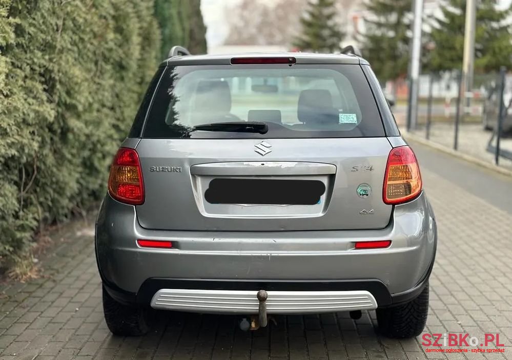 2009' Suzuki SX4 photo #5