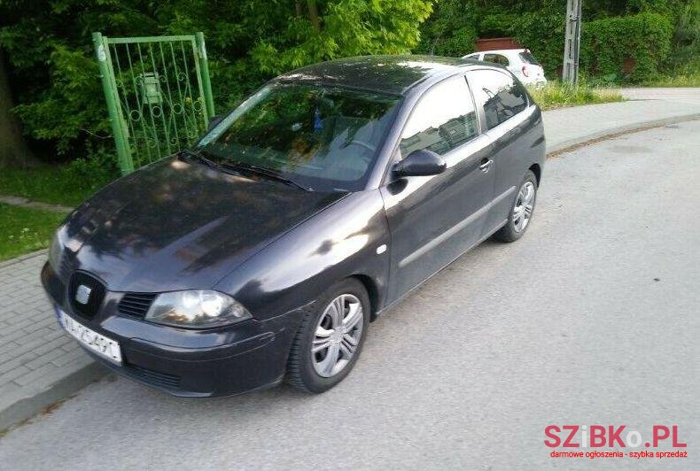 2002' SEAT Ibiza photo #1