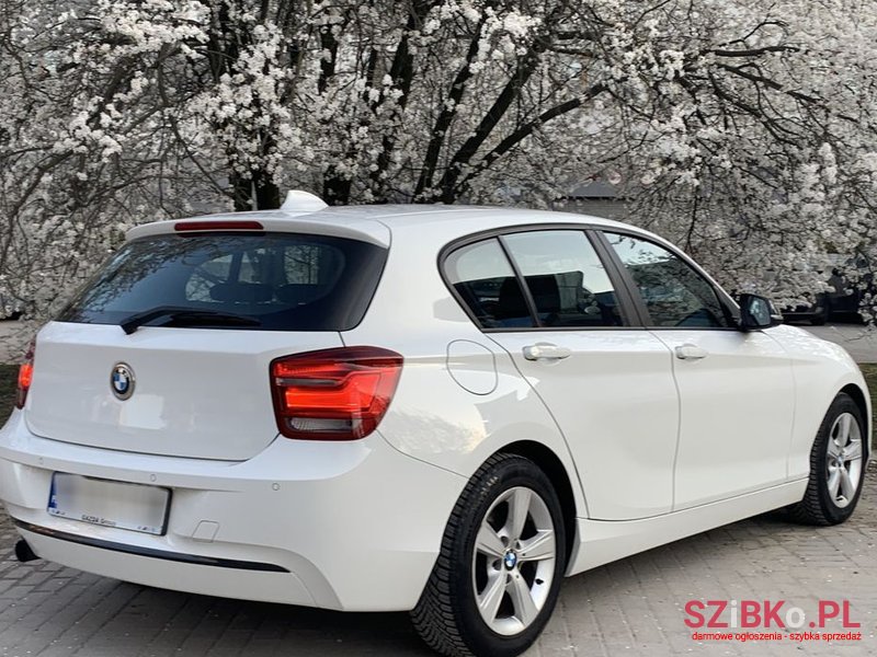 2012' BMW 1 Series 116I Sport Line photo #4