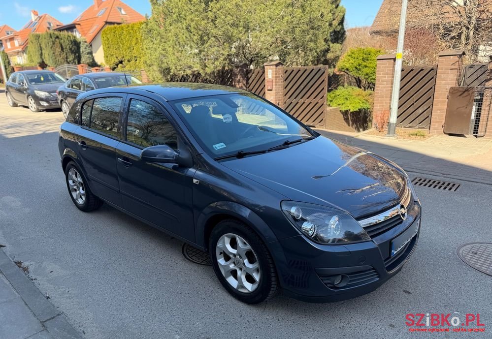 2006' Opel Astra 1.8 Cosmo photo #2