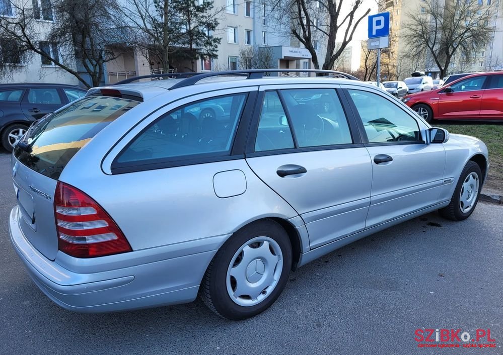 2002' Mercedes-Benz C-Class photo #3