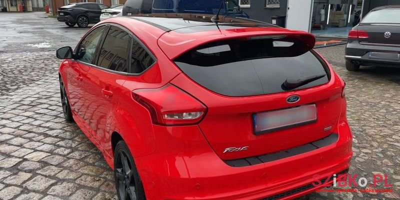 2016' Ford Focus photo #4