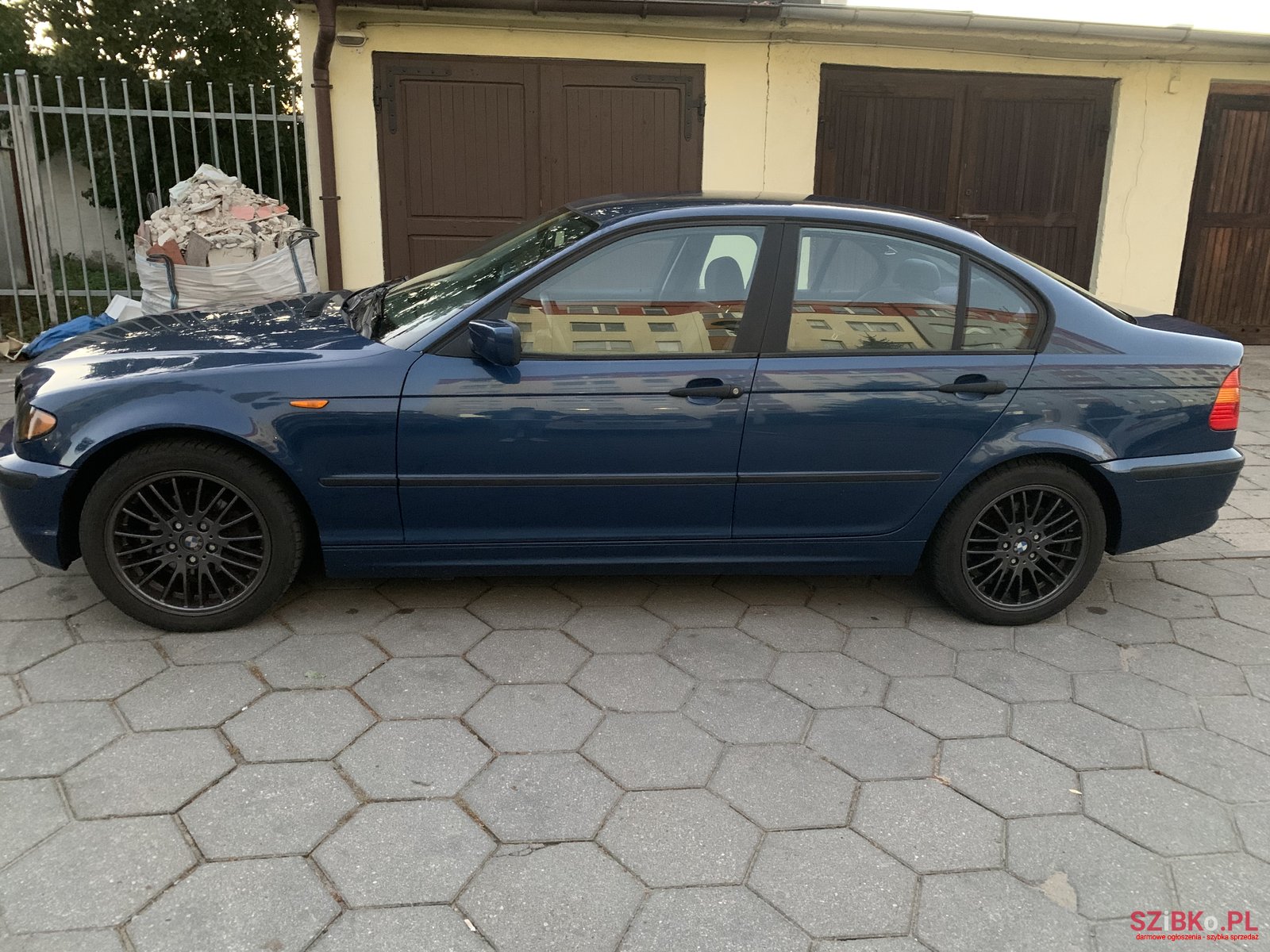 2002' BMW 3 Series E46 photo #4