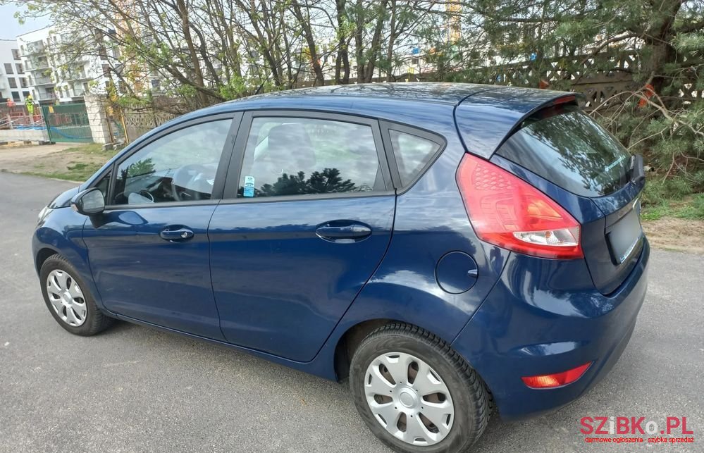 2012' Ford Fiesta photo #3