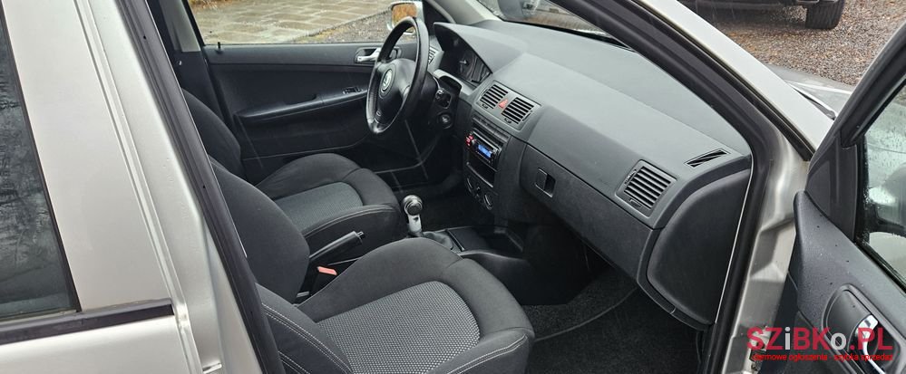 2005' Skoda Fabia photo #5