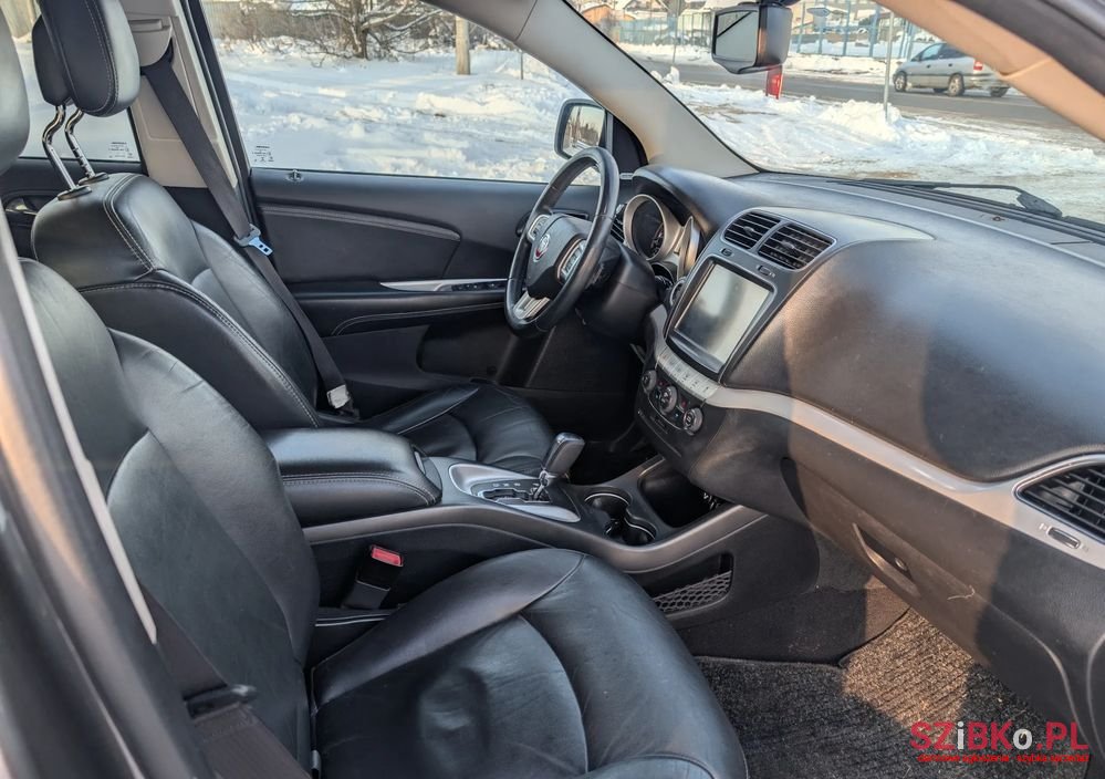 2013' Fiat Freemont photo #4