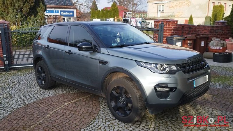 2016' Land Rover Discovery Sport photo #2