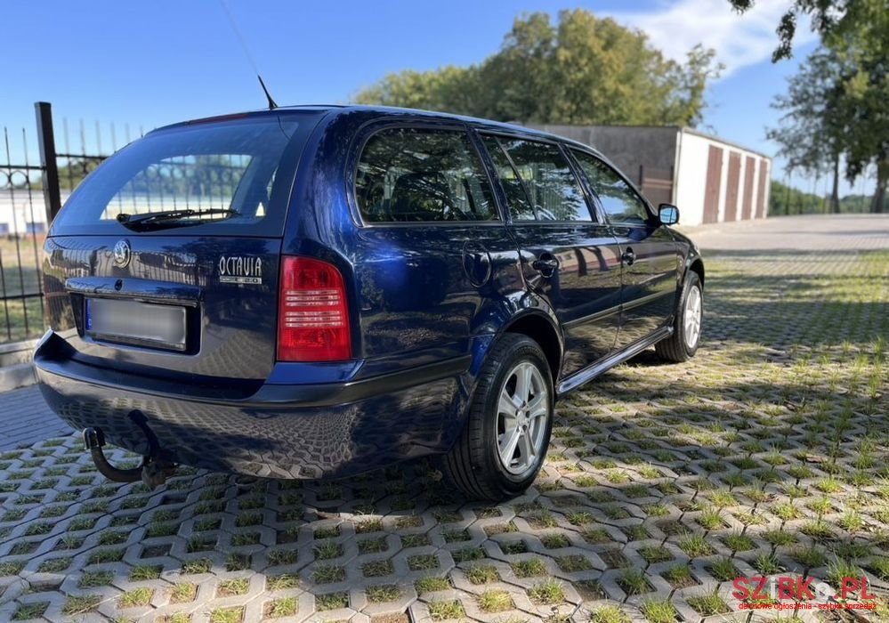 2002' Skoda Octavia 2.0 Ambiente photo #5