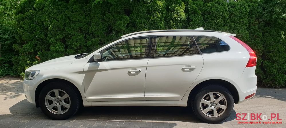 2014' Volvo Xc 60 D4 Awd Kinetic photo #2