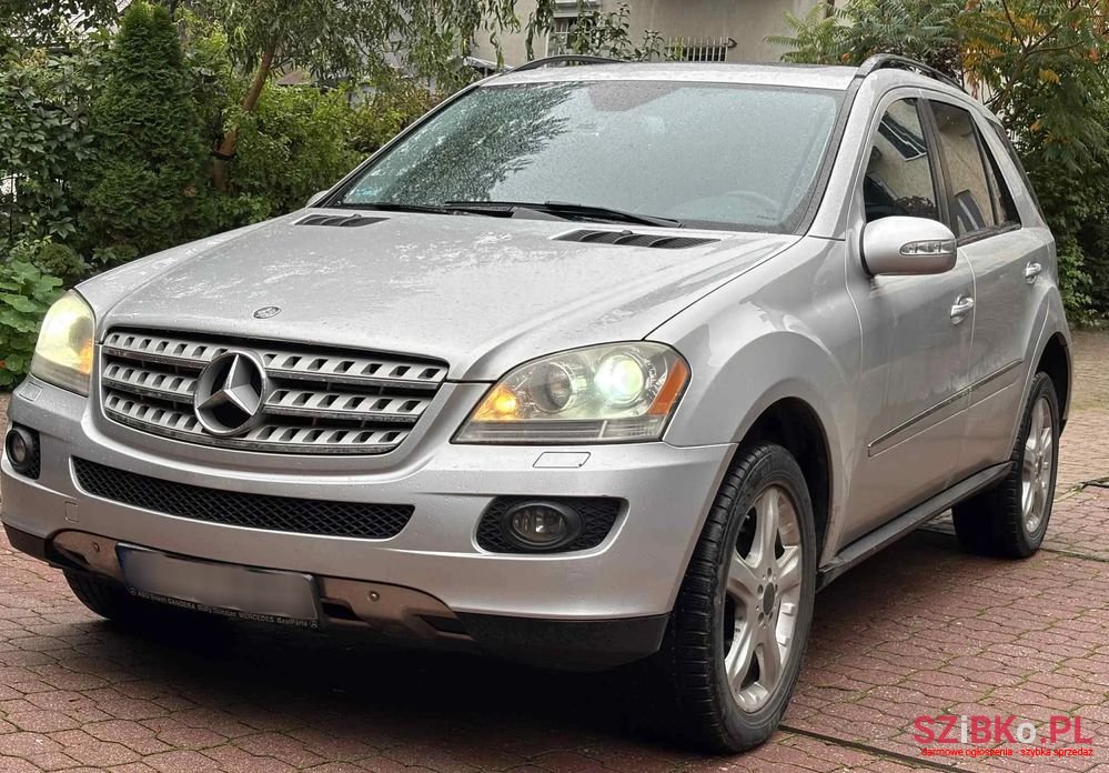 2008' Mercedes-Benz Ml 320 Cdi 4-Matic photo #1