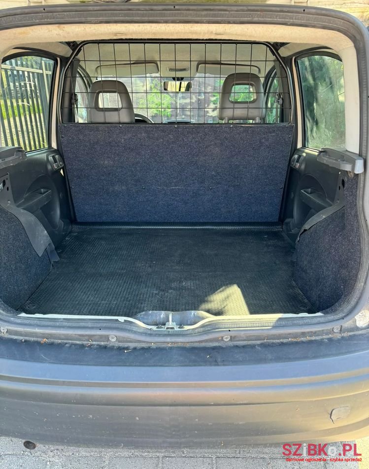 2011' Fiat Panda photo #4