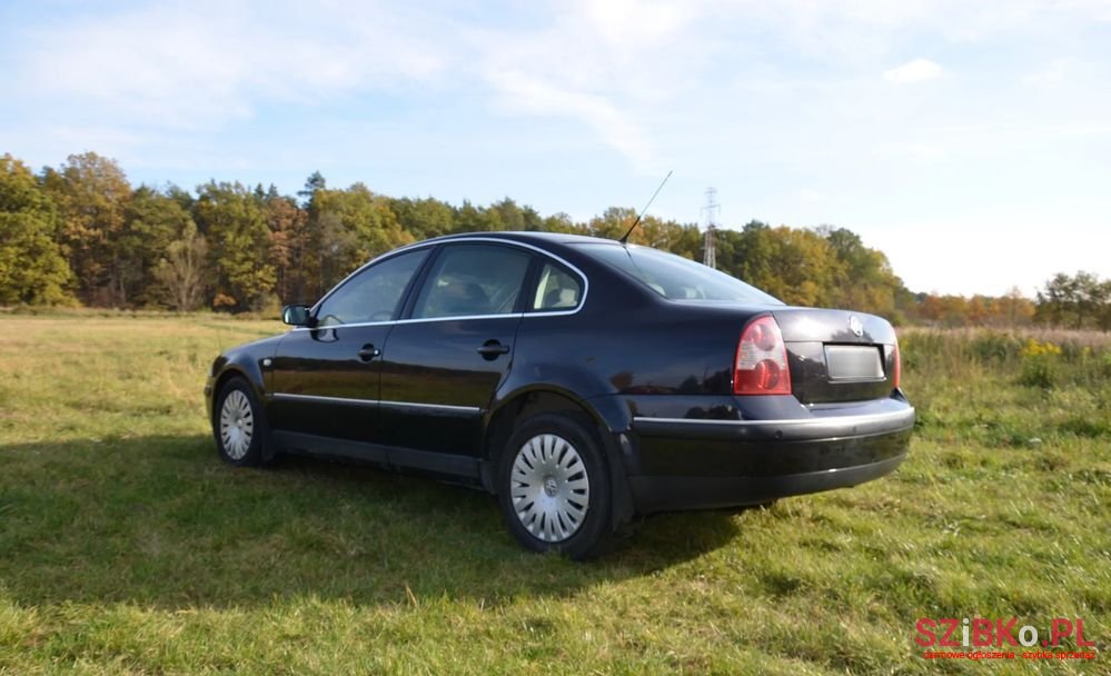 2003' Volkswagen Passat 1.8T Trendline photo #2