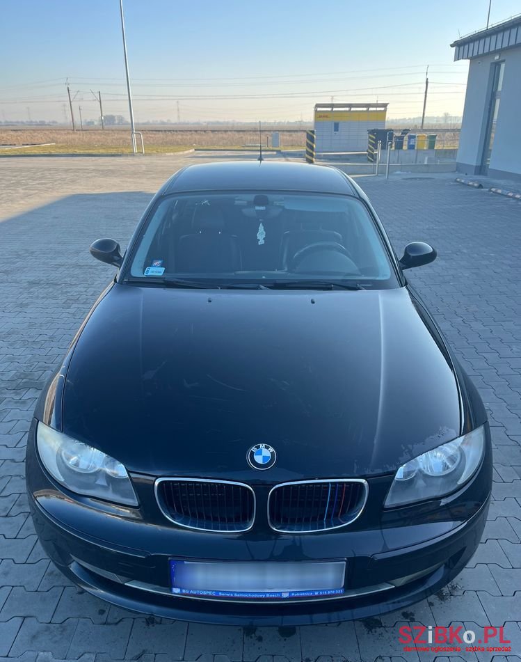 2009' BMW 1 Series photo #3