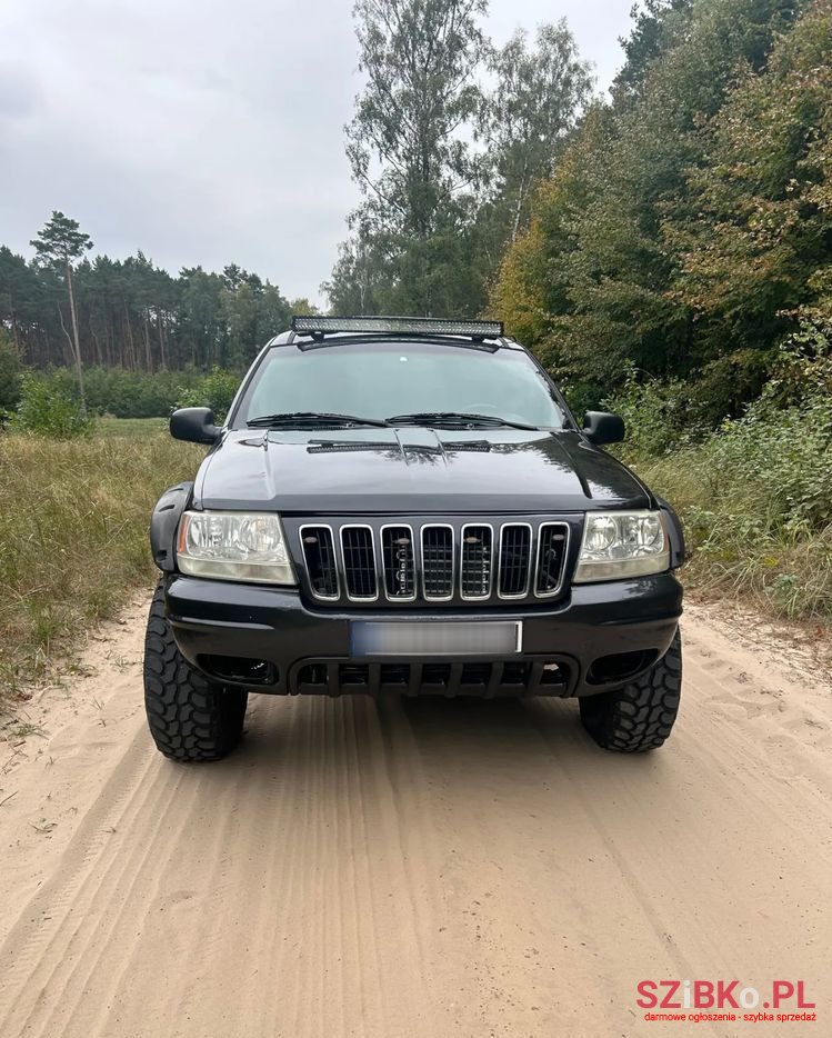 2000' Jeep Grand Cherokee 4.0 Laredo photo #2
