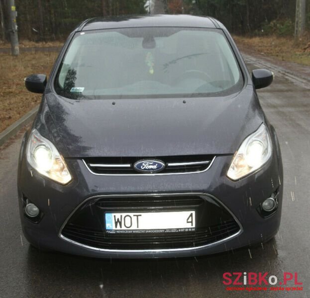 2011' Ford C-MAX photo #1