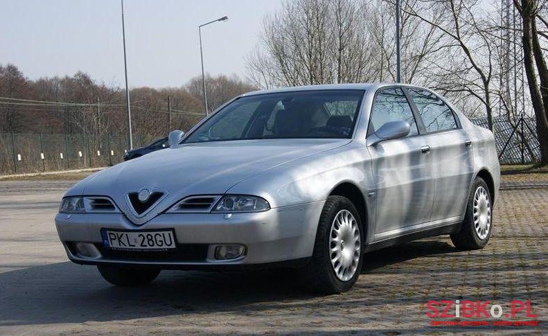 2002' Alfa Romeo Inne photo #1