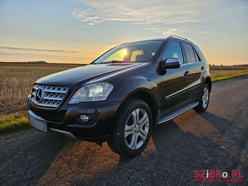 2008' Mercedes-Benz Ml 320 Cdi 4-Matic photo #3