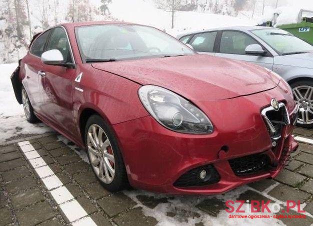 2010' Alfa Romeo Giulietta photo #1