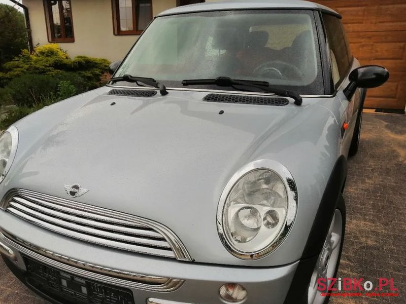 2004' MINI One photo #4