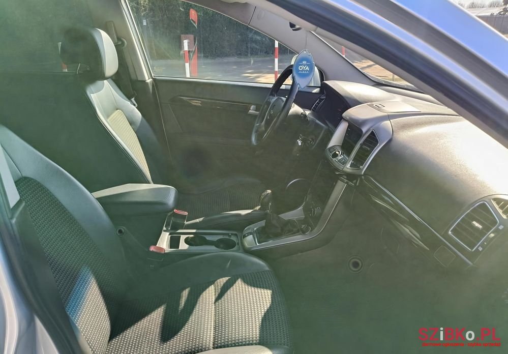 2011' Chevrolet Captiva photo #6