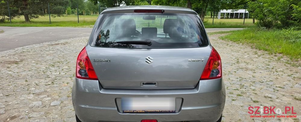 2009' Suzuki Swift 1.3 Comfort photo #4