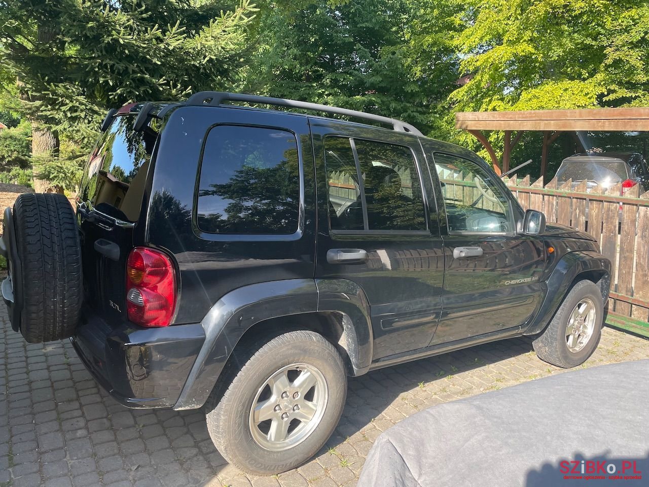 2002' Jeep Cherokee photo #2