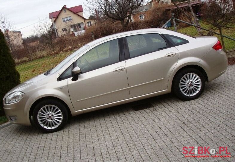 2010' Fiat Linea photo #1
