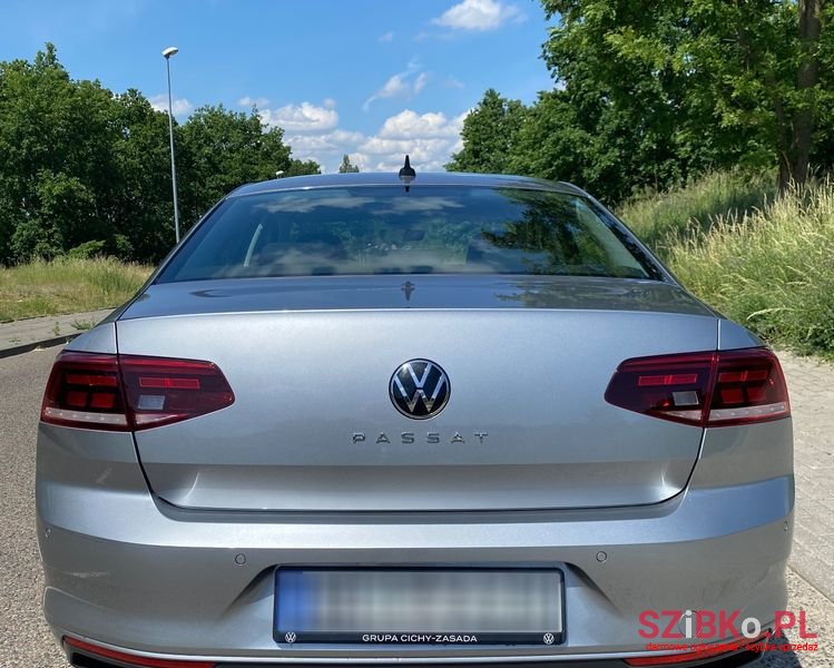 2020' Volkswagen Passat photo #5