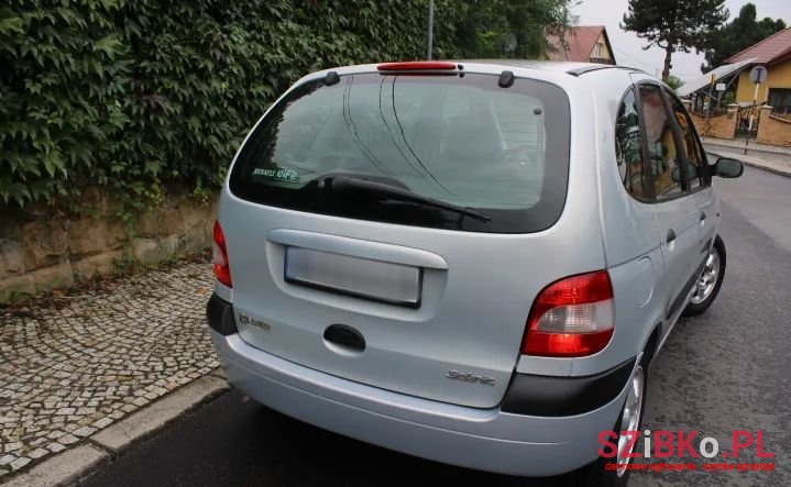 2002' Renault Scenic 1.6 16V Alize photo #6