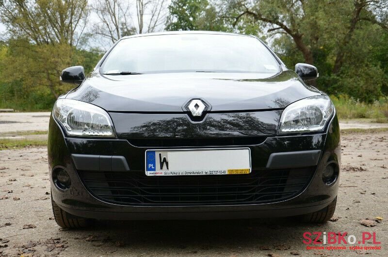 2010' Renault Megane photo #1