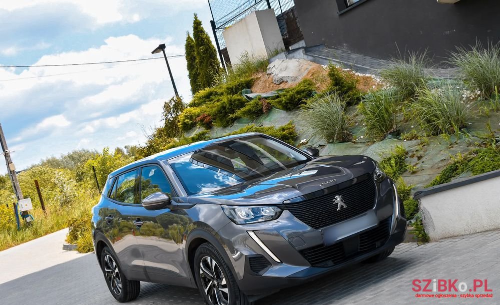 2020' Peugeot 2008 photo #3