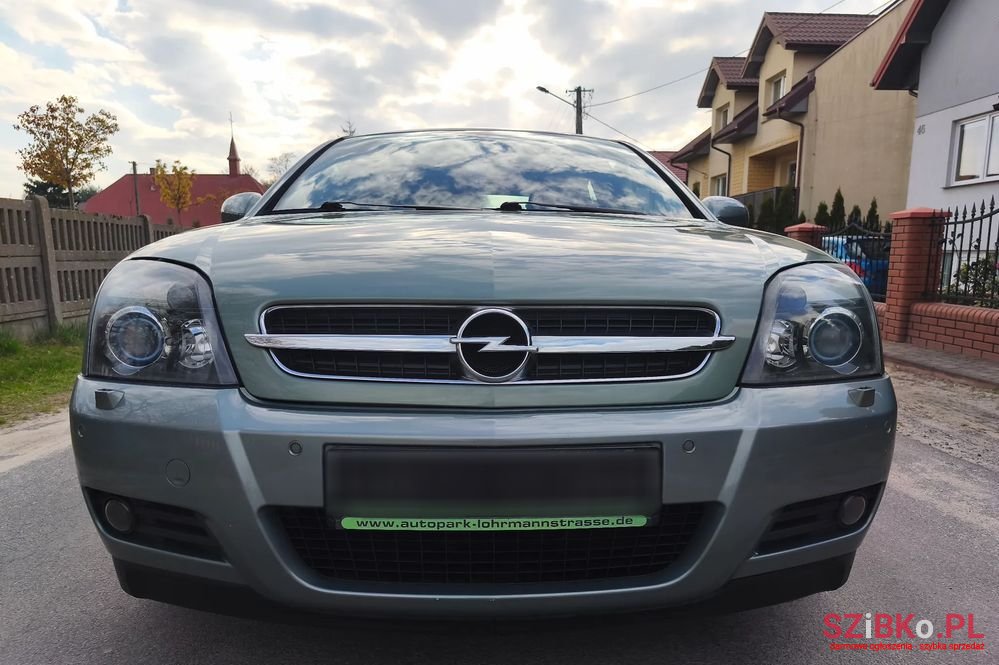2004' Opel Vectra 1.8 Sport/Gts photo #1