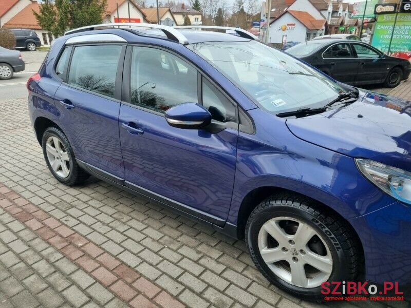 2013' Peugeot 2008 photo #1