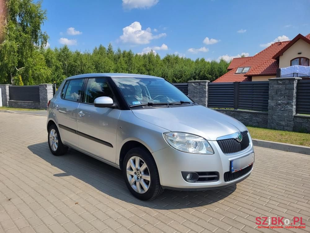 2008' Skoda Fabia photo #3