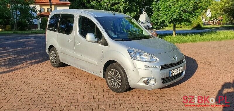 2015' Peugeot Partner photo #5