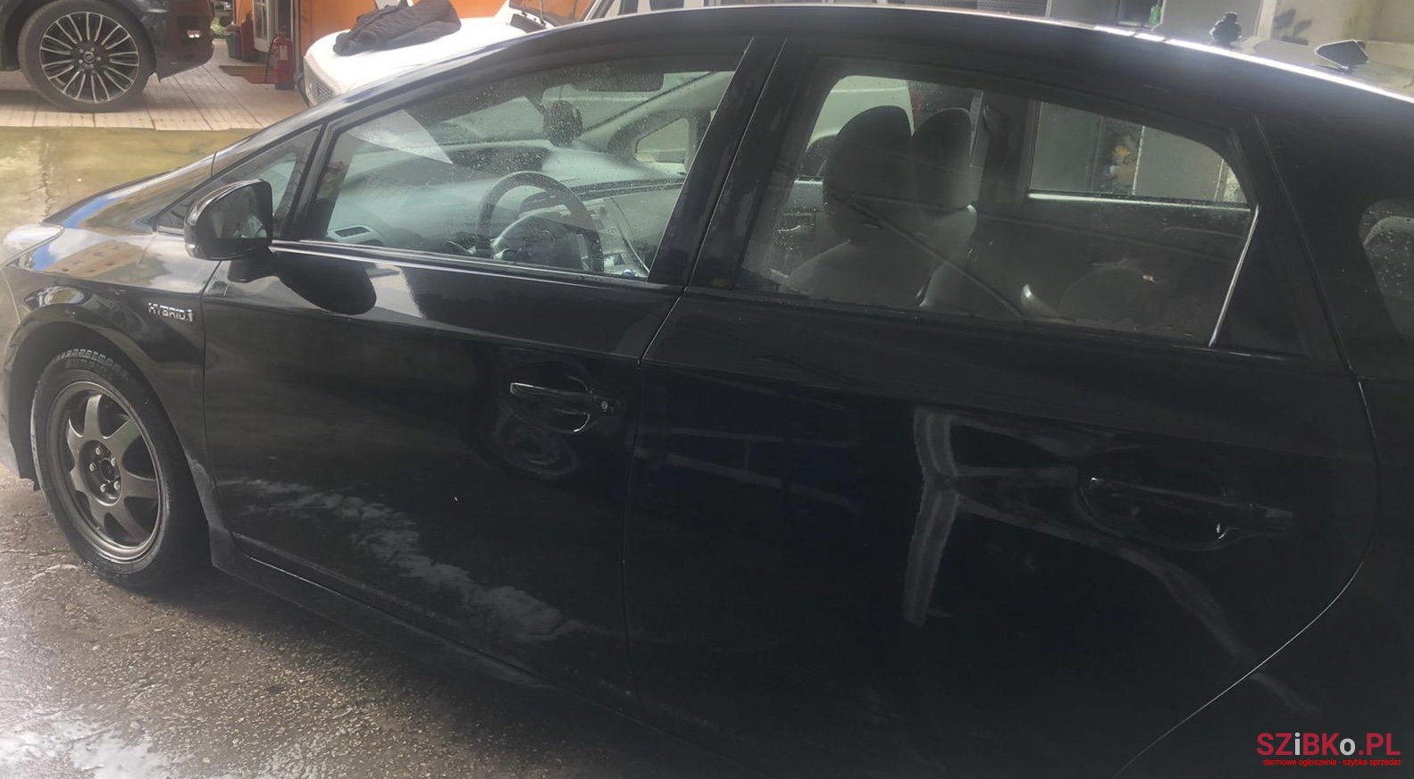 2010' Toyota Prius photo #6