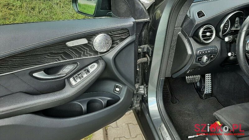 2019' Mercedes-Benz GLC photo #4