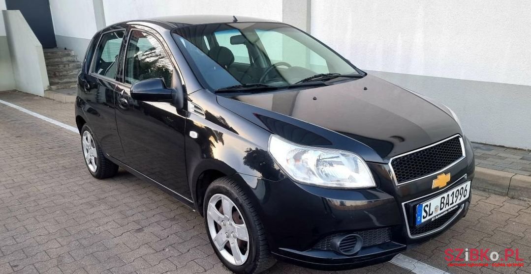 2010' Chevrolet Aveo photo #2