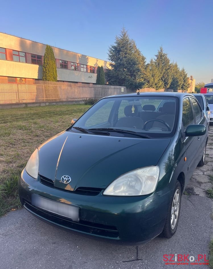 2001' Toyota Prius photo #1
