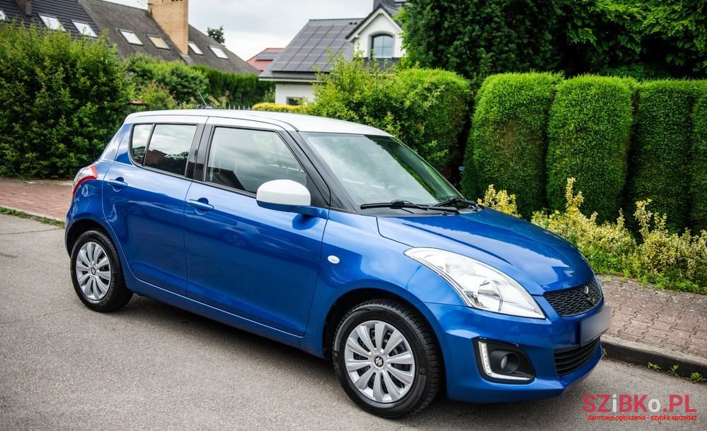 2015' Suzuki Swift 1.2 Club photo #3