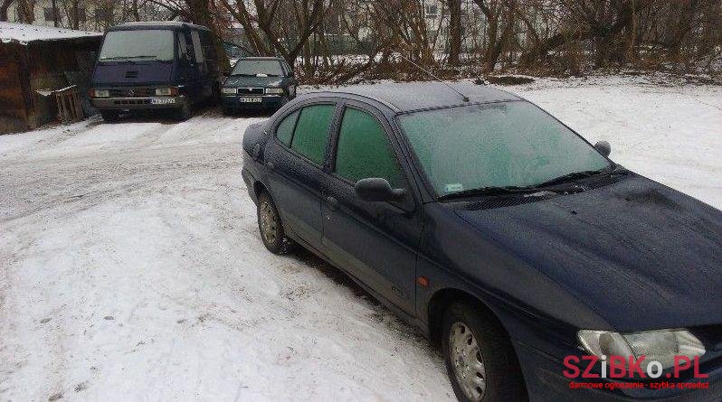 1999' Renault Megane photo #2