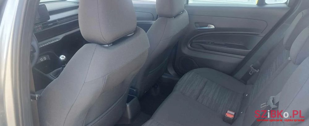 2023' Jeep Avenger photo #5